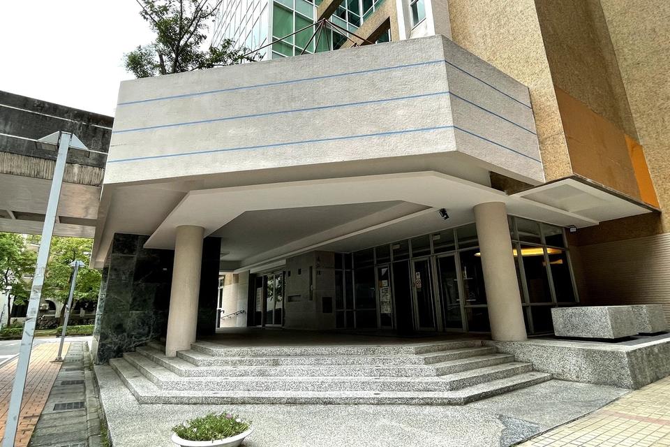 國立政治大學逸仙樓外觀